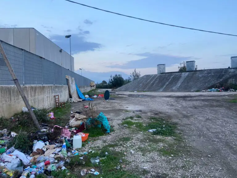 Veleni nei terreni, imprenditore nei guai con la moglie: arriva verdetto
