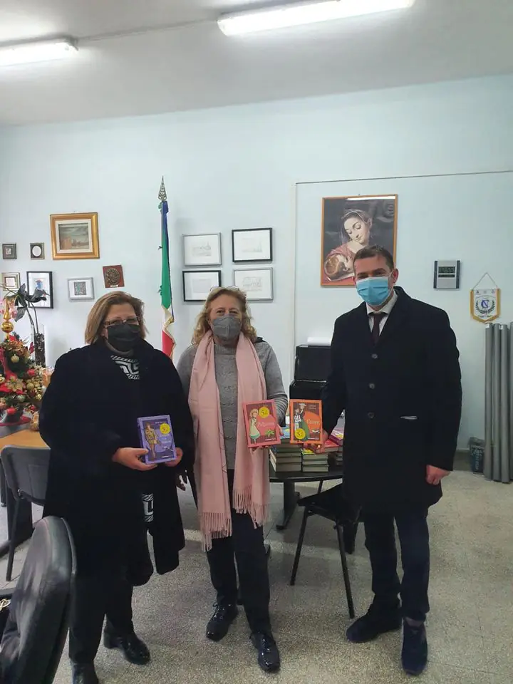 Libri in regalo agli alunni: l’iniziativa del sindaco Ferrara