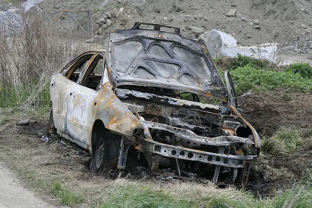 Auto rubata e data alle fiamme: il ritrovamento