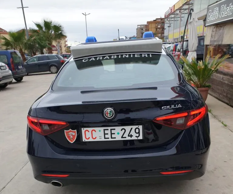 Investe un anziano e si dà alla fuga: arrestato