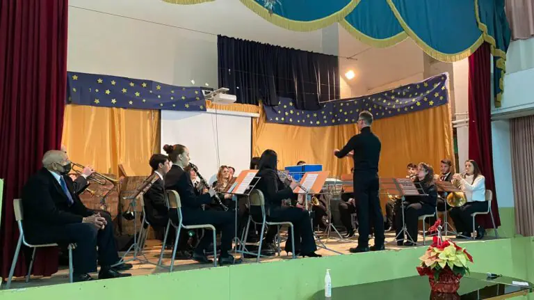 Concerto di Natale all’Istituto Comprensivo: la Pro Loco ospita l’orchestra di Borzillo