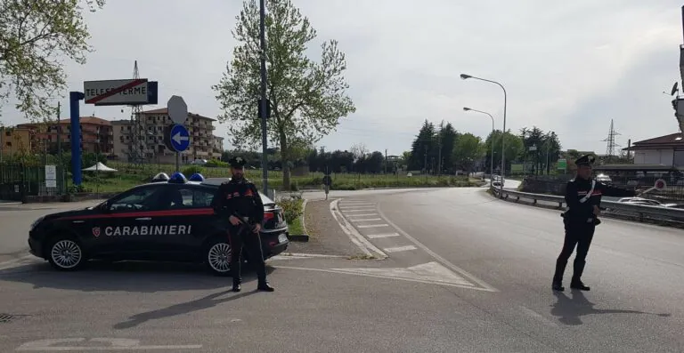 Carabinieri beccano due coppie di truffatori: ecco quanto avevano intascato