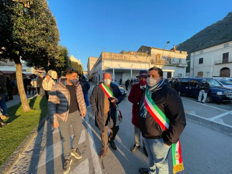 In piazza a tutela dell’ospedale: ecco quante firme sono state raccolte