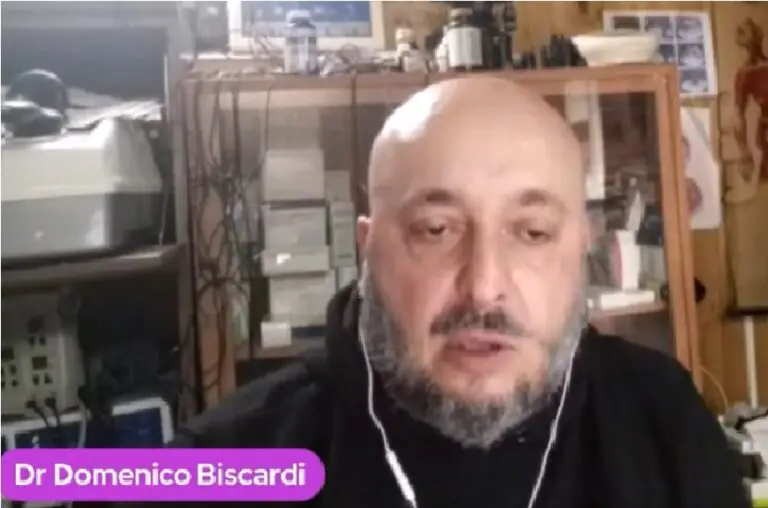 Ricercatore casertano paladino dei no-vax muore nella notte per infarto