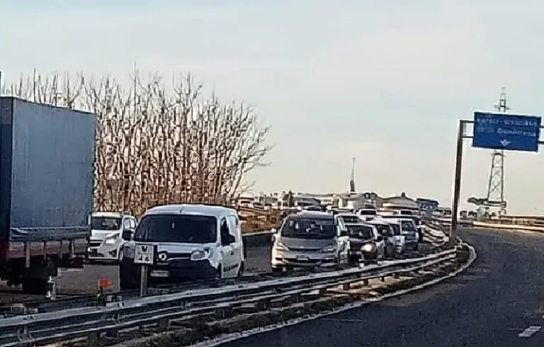 Code, feriti e scontri: ore di inferno tra Asse Mediano e Casilina