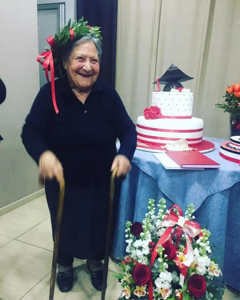 Auguri alla signora Carmela, che oggi spegne 102 candeline