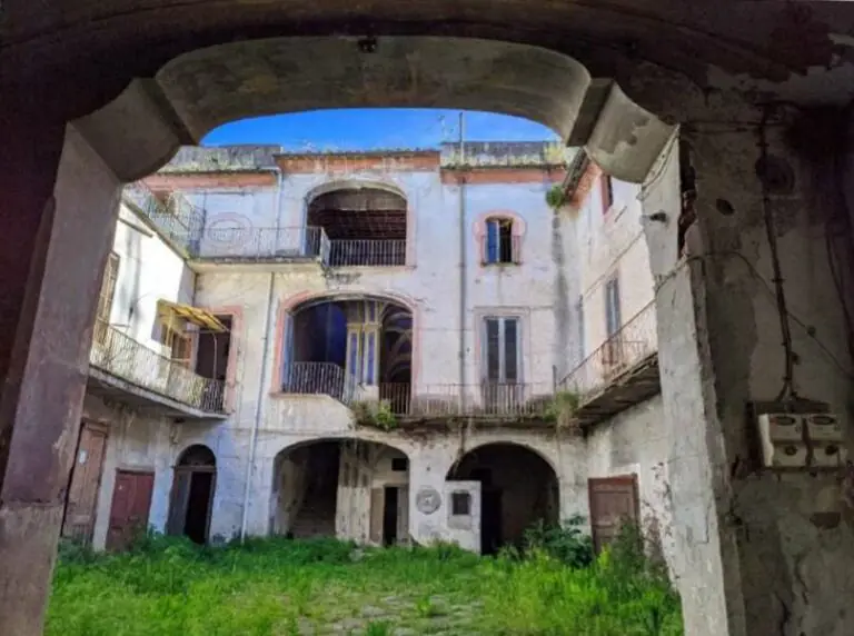 Palazzo Fortini, la ricostruzione della senatrice Corrado: dalla segnalazione al progetto
