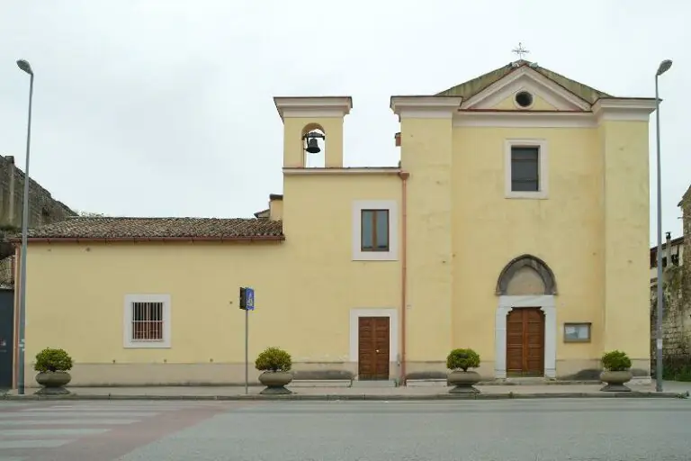 Contributi per parrocchie fermi al 2017 in Campania, consigliere regionale chiede provvedimenti