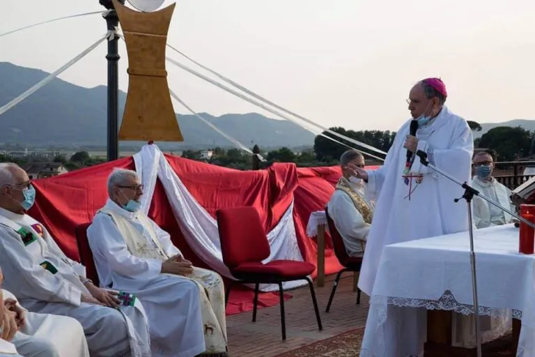 Comunità perde la sua guida spirituale, proclamato lutto cittadino