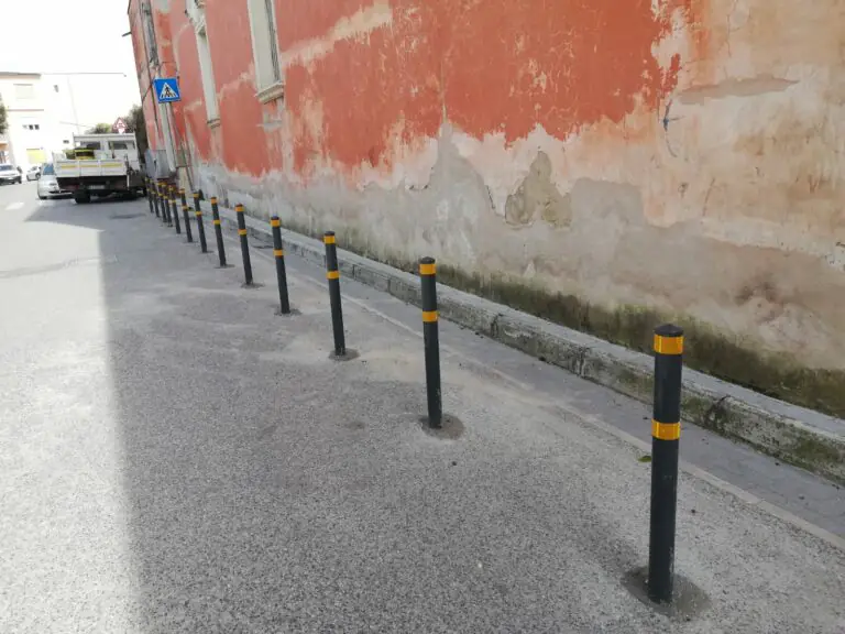 Partono i lavori per il percorso pedonale fuori scuola