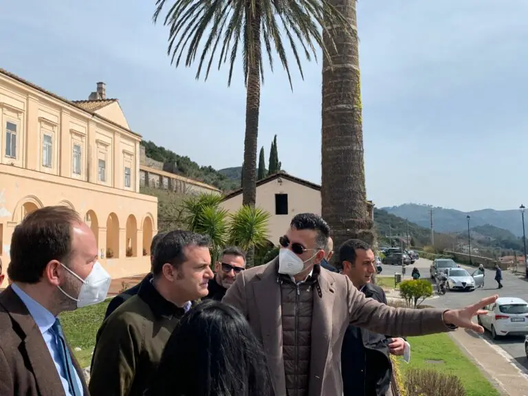 Il sottosegretario a San Leucio: il piano per il borgo sul tavolo del Ministro