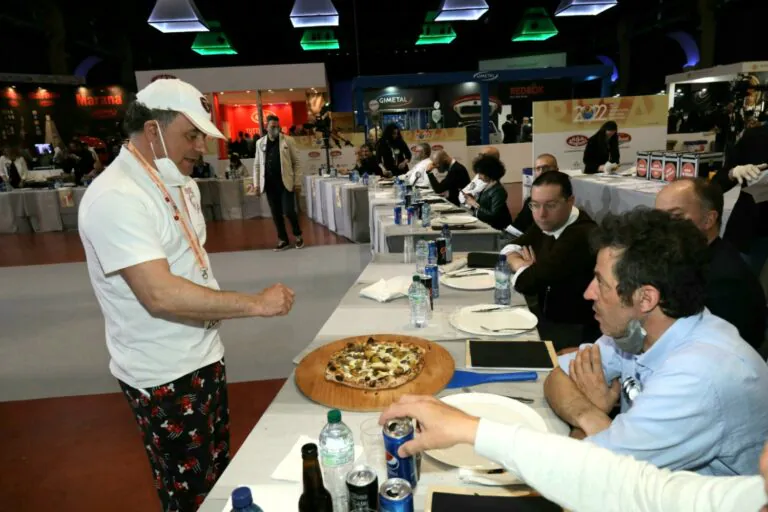Dal Casertano al mondiale della pizza: quarto posto per la Margherita del locale della Valle