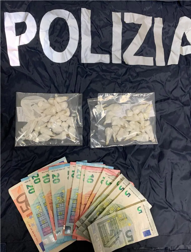 Due in fuga con la cocaina, manovre folli per sfuggire alla polizia. I NOMI
