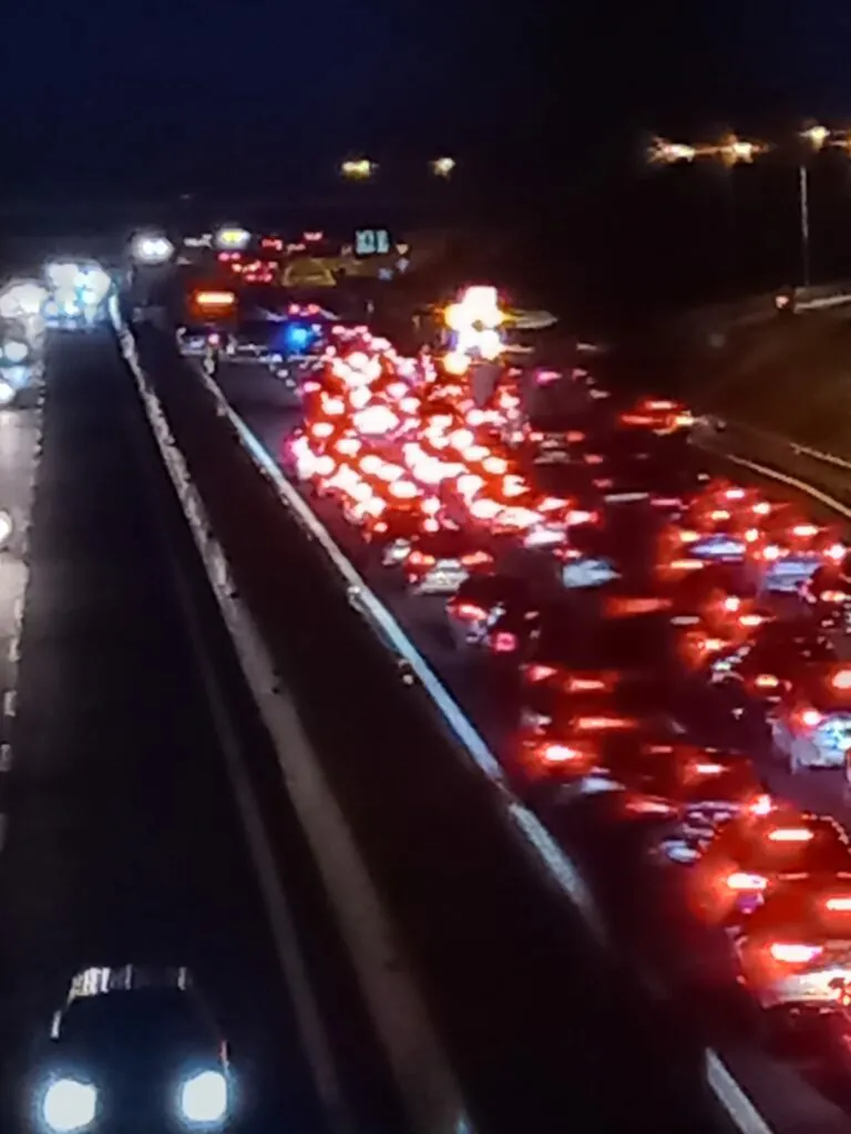 Sangue sull’A1, camionista muore in incidente: chiusa l’autostrada