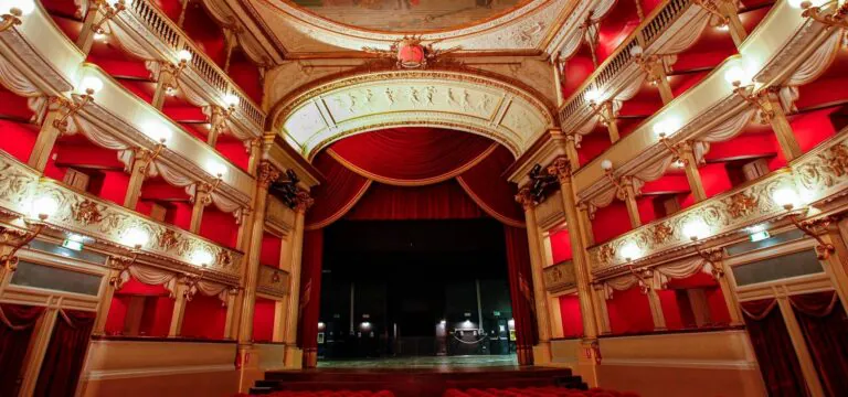 “Donna Chiarina Pronto Soccorso”: brillante commedia in scena al teatro Garibaldi
