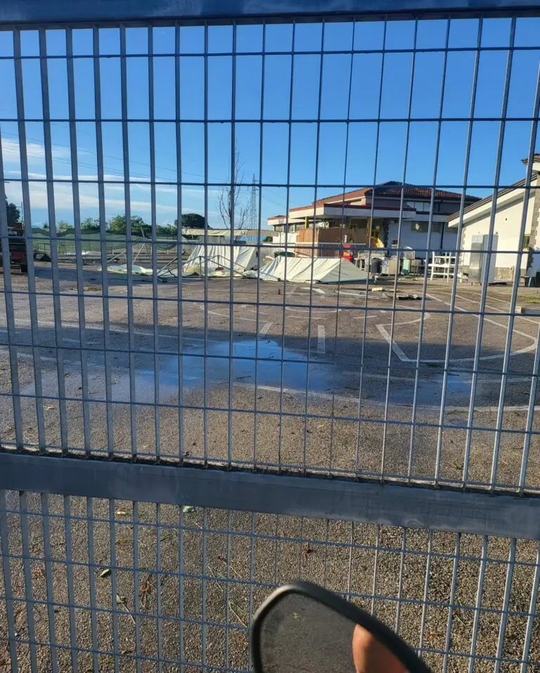 Maltempo si abbatte sugli stand installati dalla Pro Loco per la sagra