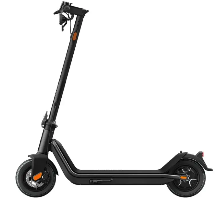 Monopattino elettrico top in sconto su Amazon: -150€ con offerta lampo