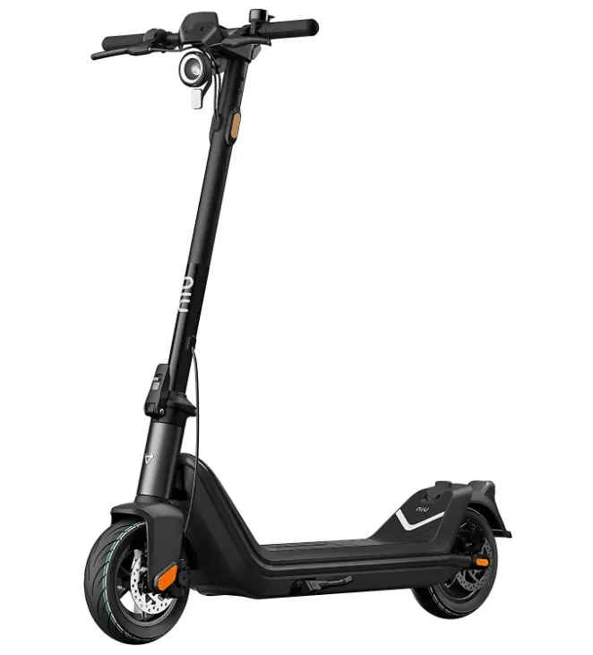 NIU monopattino elettrico, crolla il prezzo su Amazon: 150€ di sconto