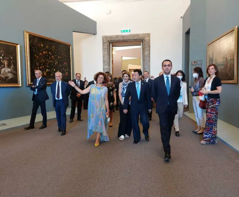 Visita istituzionale alla Mostra ​Frammenti di Paradiso: presente il ministro Di Maio
