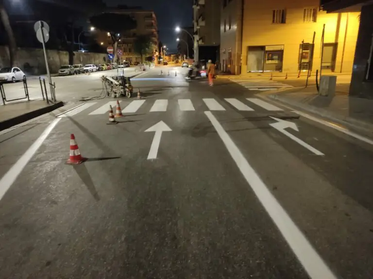 Nuova segnaletica in Via Unità Italiana, l’assessore Marzo: “Così evitiamo ingorghi”