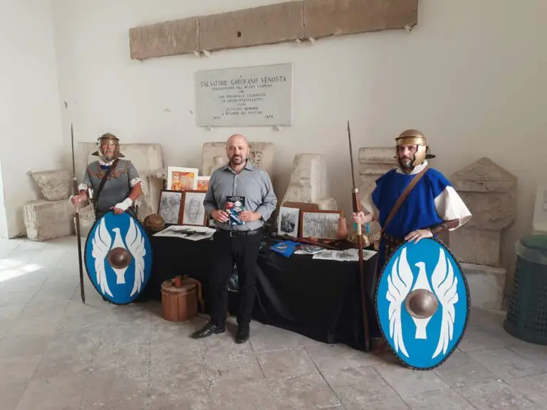 Scrittore casertano sbarca su Amazon con il suo libro dedicato all’imperatore