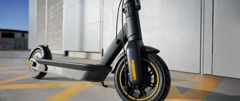 Monopattino elettrico Ninebot Max G30 con 65 km di autonomia. Acquistalo in velocità su Amazon