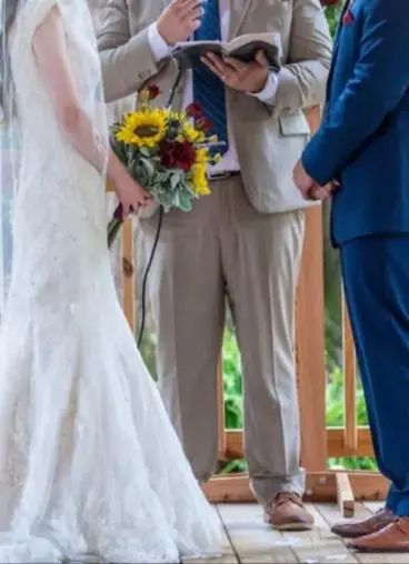 Coppia di sposi mente al ristorante: matrimonio al risparmio sull’Appia Antica