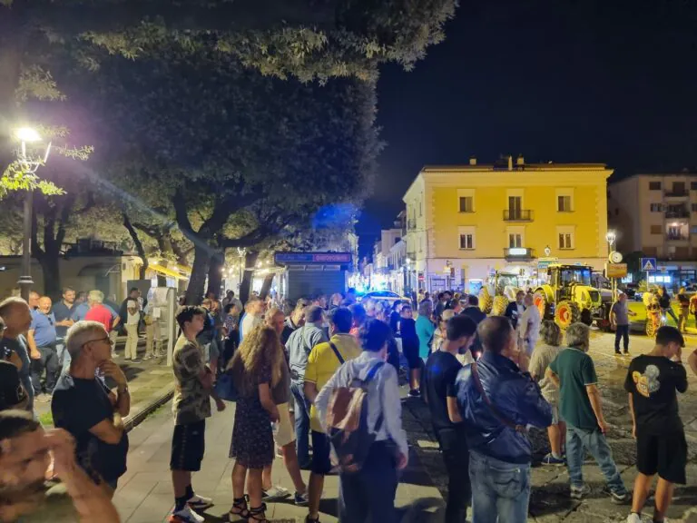 Allevatori, lettera di fuoco a De Luca: “Si nasconde dietro il generale”