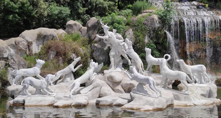 Restaurata la fontana di Diana e Atteone alla Reggia