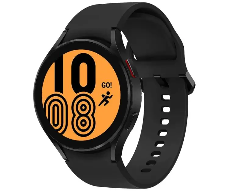 Samsung Galaxy Watch4 a metà prezzo: offerta Amazon incredibile (-135€)