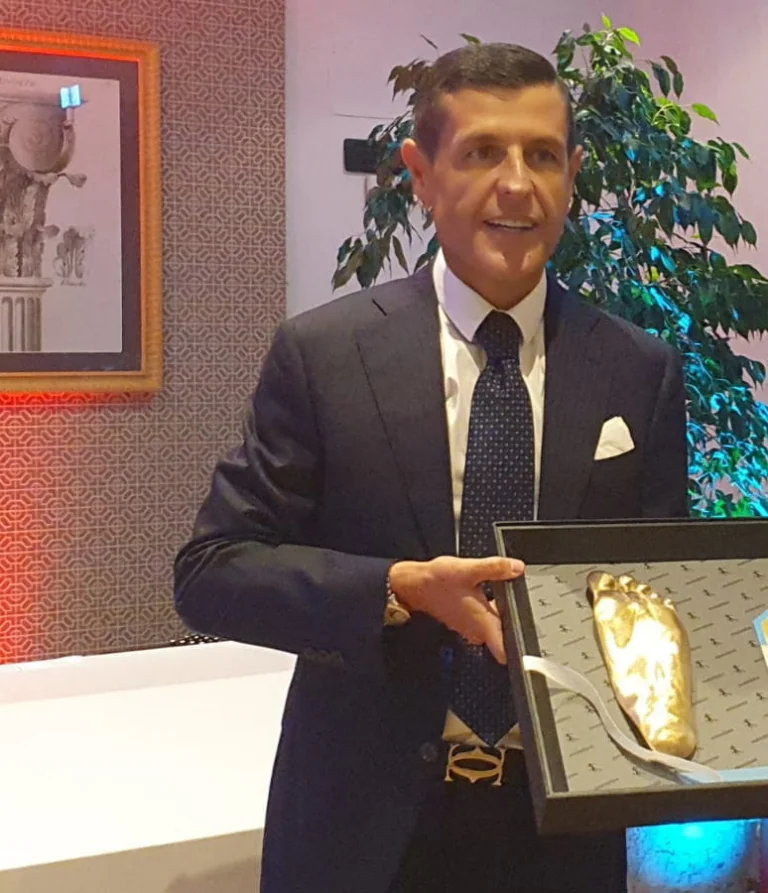 Manager di Diego Armando Maradona incontra i detenuti della casa circondariale di Santa Maria