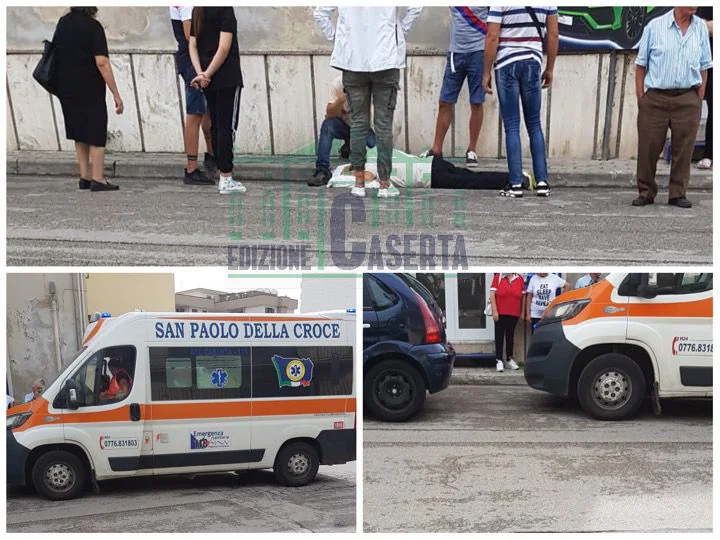 Paura in strada, si accascia a terra: ambulanza sul posto