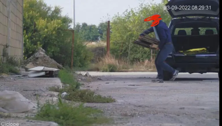 Zozzone beccato con 38 sacchi di roba