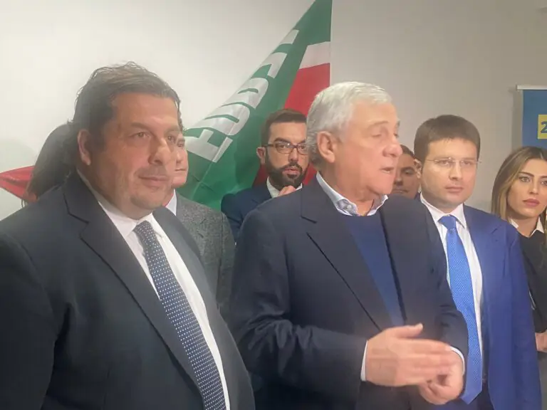 Tajani inaugura la nuova sede di Forza Italia. IL VIDEO
