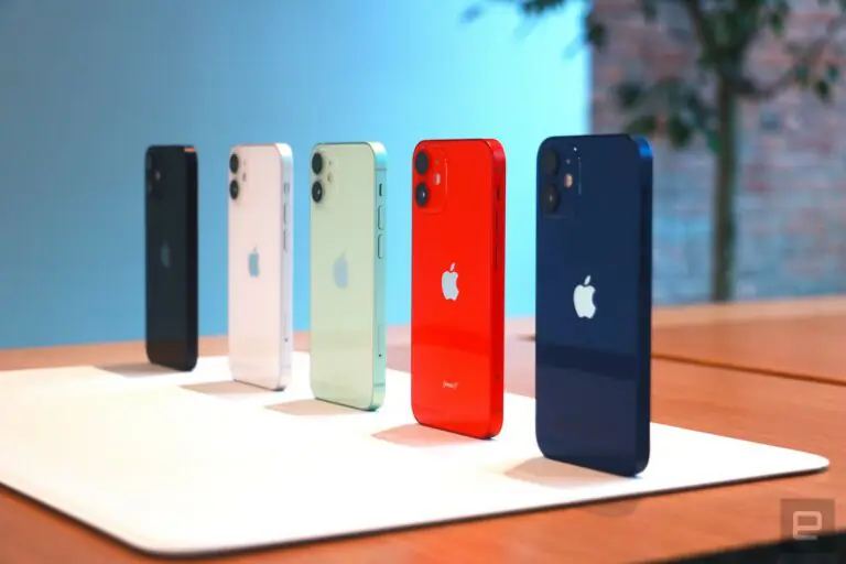 Apple iPhone 12 a prezzo spettacolare per il Black Friday su Amazon (-170€)