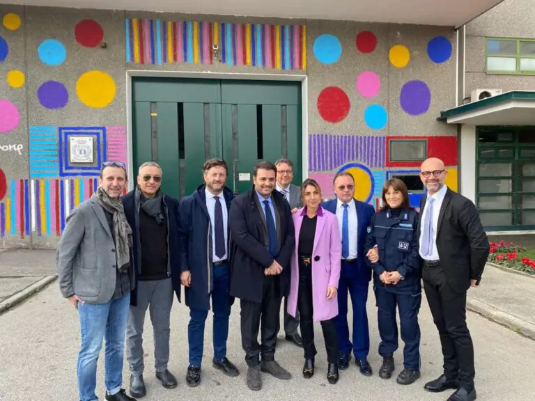 Cangiano in visita al carcere di Santa Maria Capua Vetere nel giorno di Natale