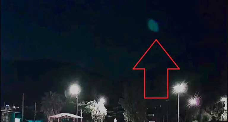 Strano oggetto volante a super velocità nei cieli tra Caserta e Napoli. Il video