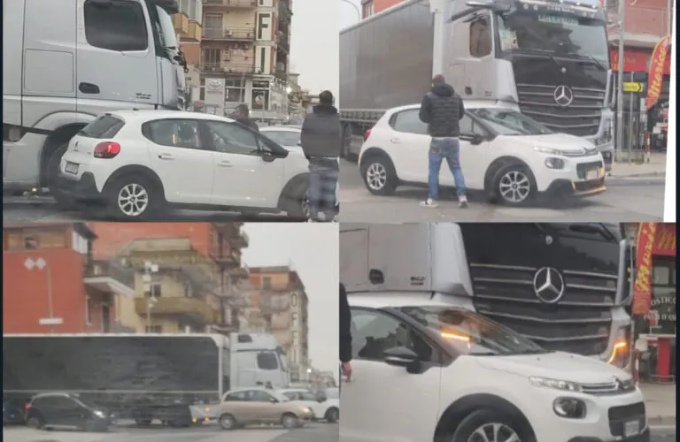 Tamponamento tra auto e camion, traffico bloccato sull’Appia: é caos