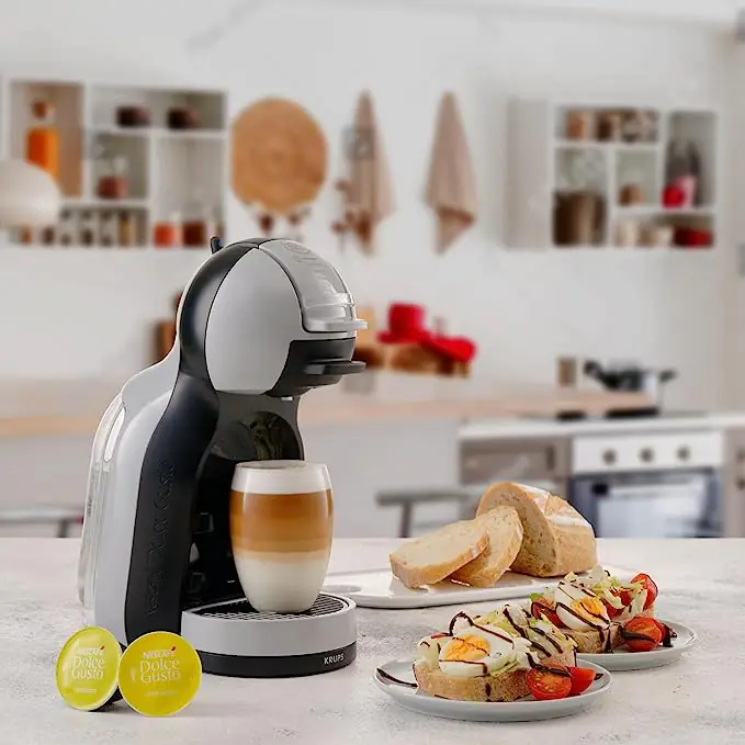 Macchina per caffè espresso Nescafé Mini Me a prezzo spettacolare su Amazon (-43%)