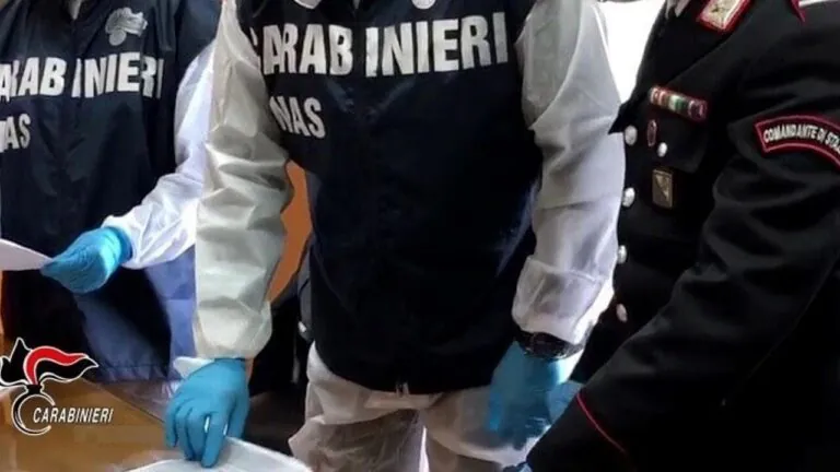 Nas chiudono azienda dolciaria. Nei guai pure panificio