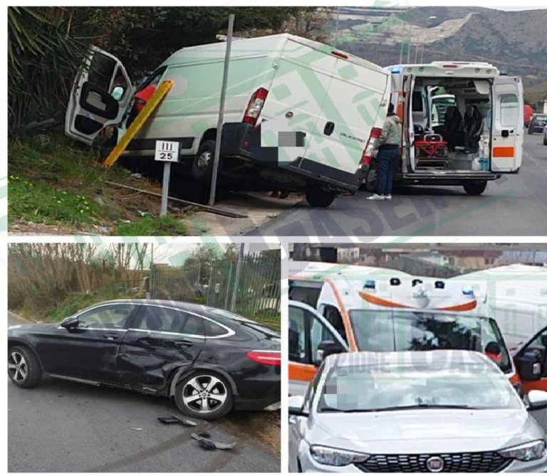 Incidente choc verso la valle: perde controllo furgone e travolge 3 auto. E’ grave