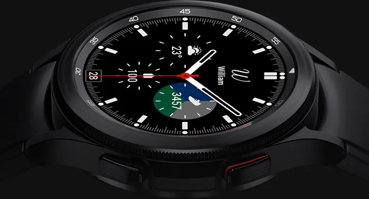 Galaxy Watch4 Classic: elegante, ben costruito e con sensori biometrici avanzati. È in ottima occasione (-55%)