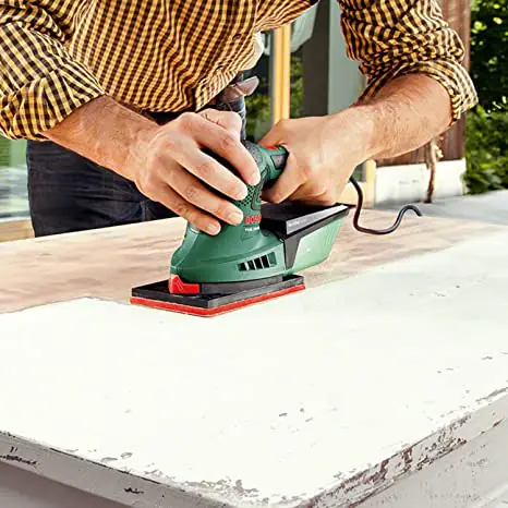 Ottima Levigatrice Universale Bosch per i tuoi lavoretti di casa. Offerta Amazon da non perdere(-30%)