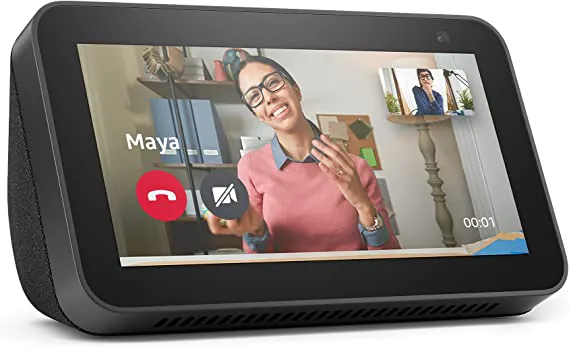 ECHO Show 5 di seconda generazione a quasi metà prezzo su Amazon, è da prendere ora