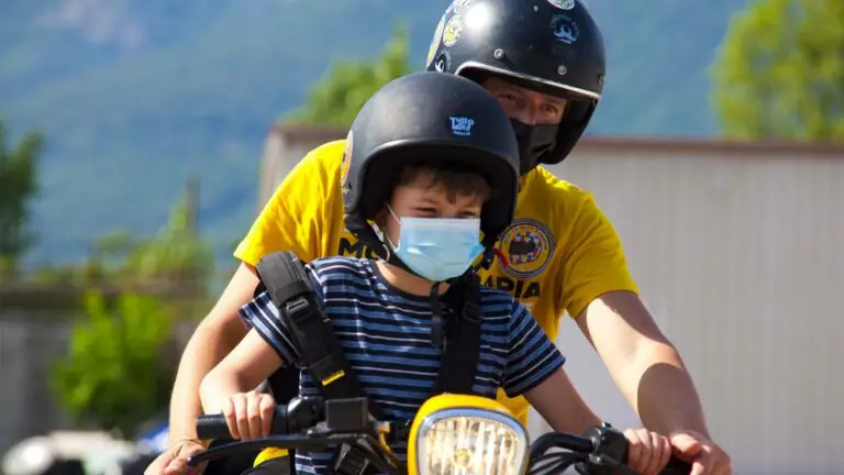 La mototerapia per curare l’autismo: il progetto partito dalla Valle sbarca in Puglia