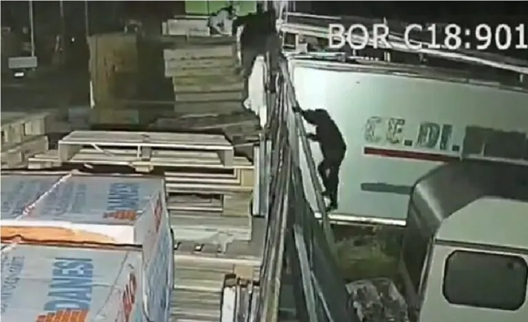 Banditi incappucciati fanno irruzione nella ditta edile dei Campomorto. IL VIDEO CHOC