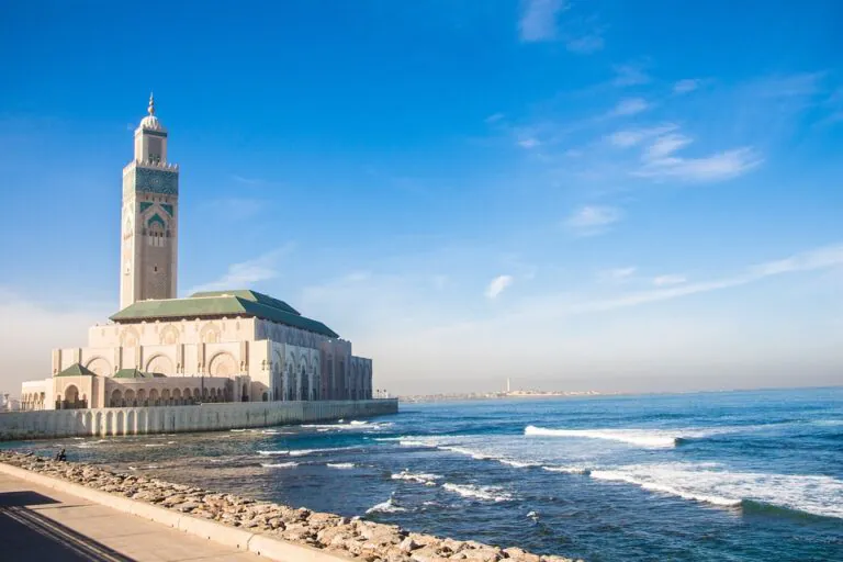 Vivace, colorata e allegra: ecco Casablanca, la regina del Marocco
