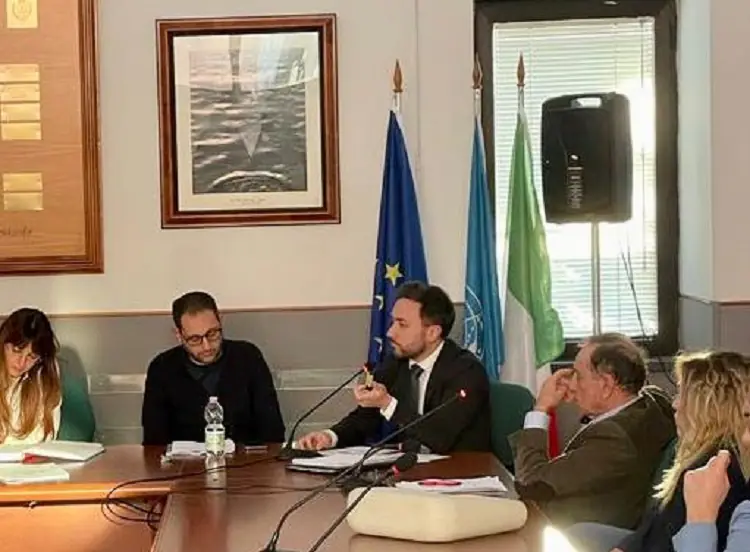 Consulta per l’attività commerciali e produttive, via libera del Consiglio al regolamento