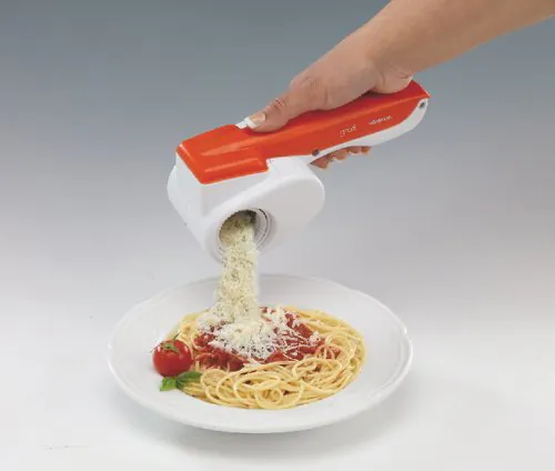 Grattugia elettrica Ariete: funzionale dal design accattivante e salvaspazio, tua a MENO di 50€