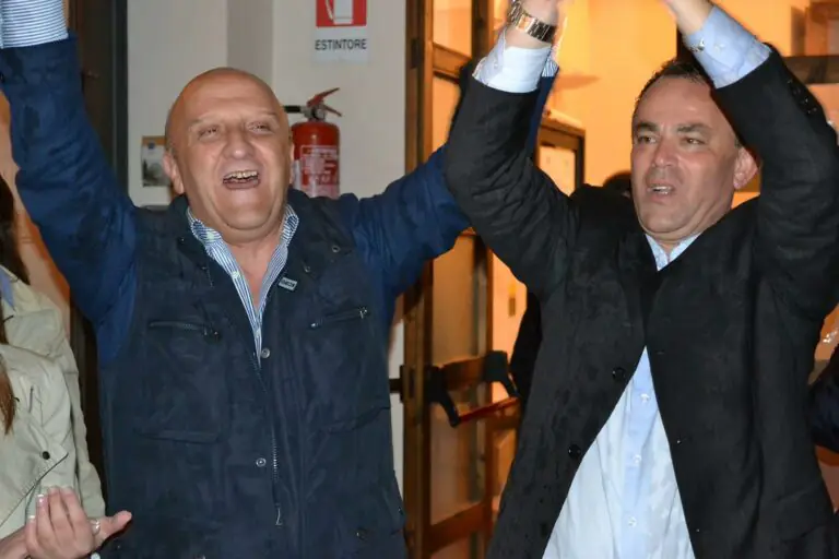 Morte ex sindaco, si ferma campagna elettorale: camera ardente in Comune